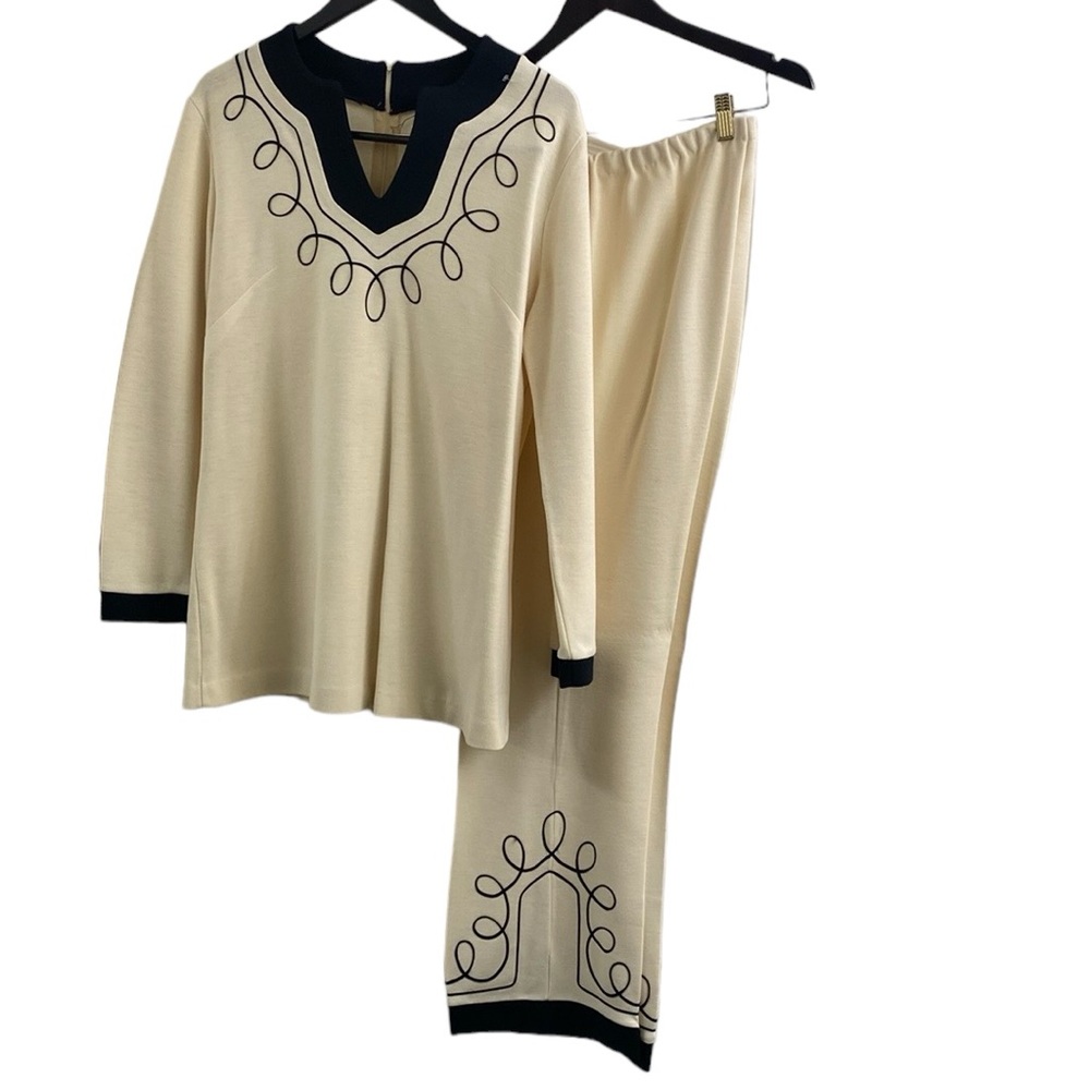 Vintage Fire Islander 2 piece V-Neck Pant Set Cream With Black Cord Trim Size 16